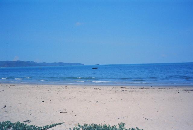 BeachAtLeperColony.jpg - Beach at Leper Colony
